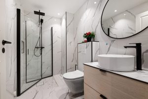 Rénover une petite salle de bain et optimiser l&rsquo;espace