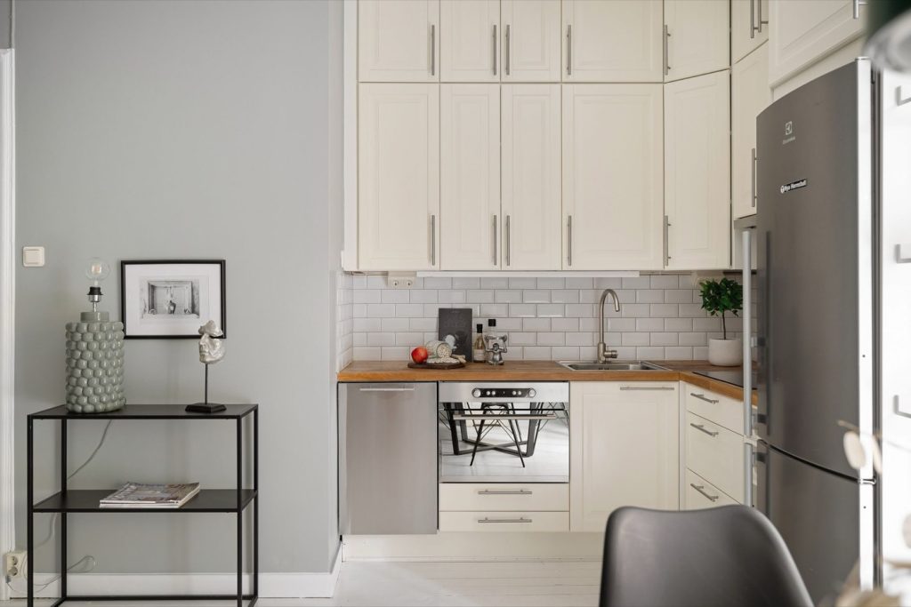 Cuisinella ou IKEA pour une cuisine compacte ?