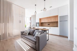 Ikea ou Leroy Merlin pour aménager un studio