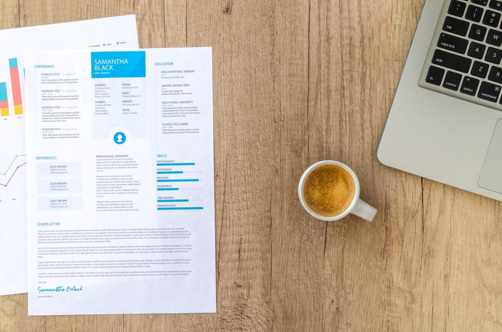 Comment rédiger un CV qui attire l’attention des recruteurs en 2026