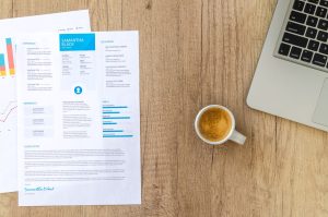 Comment rédiger un CV qui attire l’attention des recruteurs en 2026