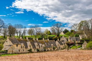 Meghan Markle dans les Cotswolds : un retour qui divise et crée des tensions