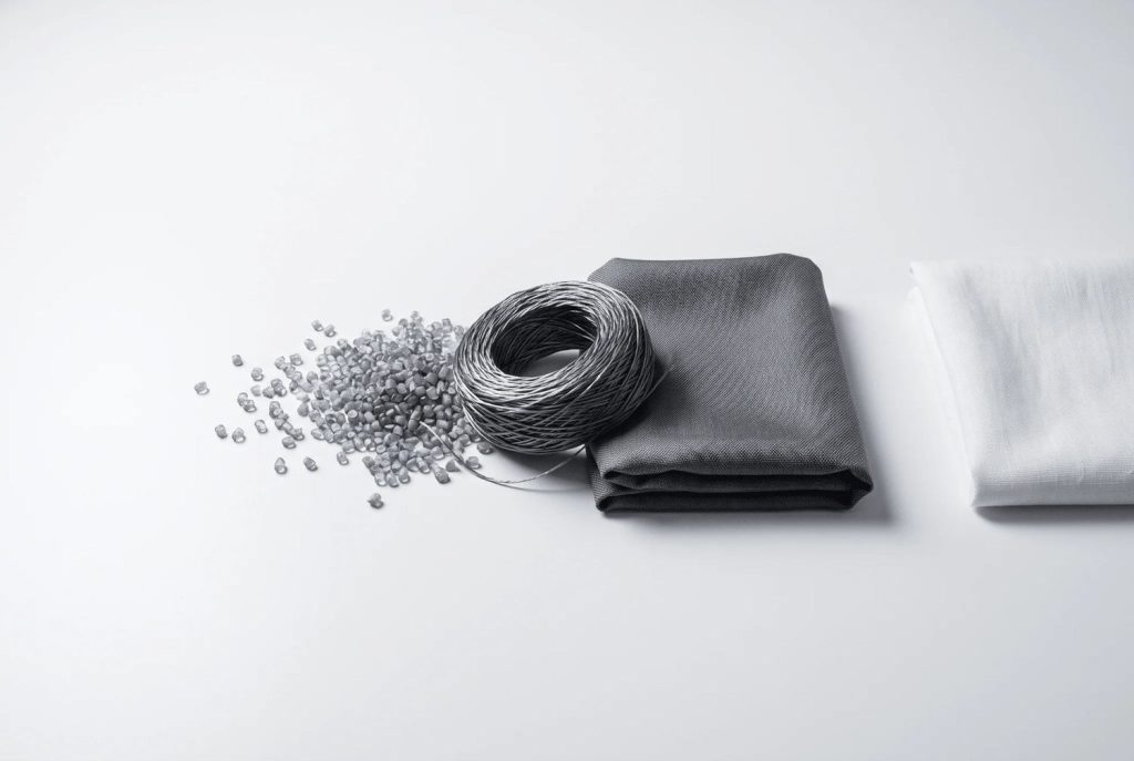 Polyester recyclé : pourquoi ERVERTE mise sur les fibres naturelles